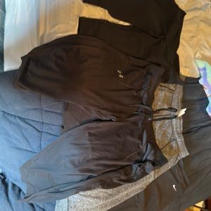 4 pairs of Capri workout/relax